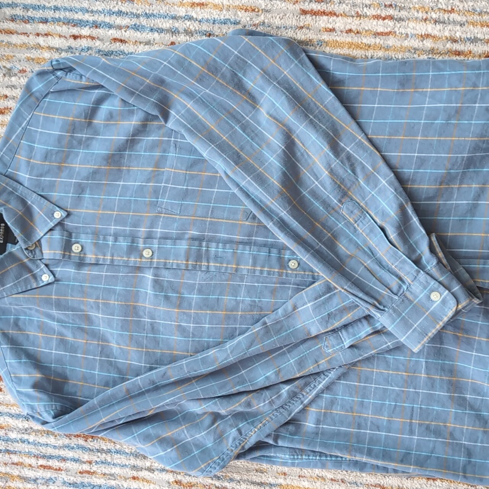 Men's Express Button Down - Picture 2 of 6